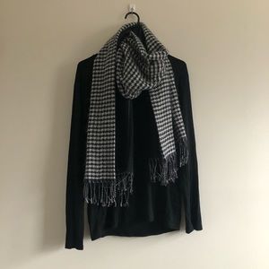 Houndstooth scarf